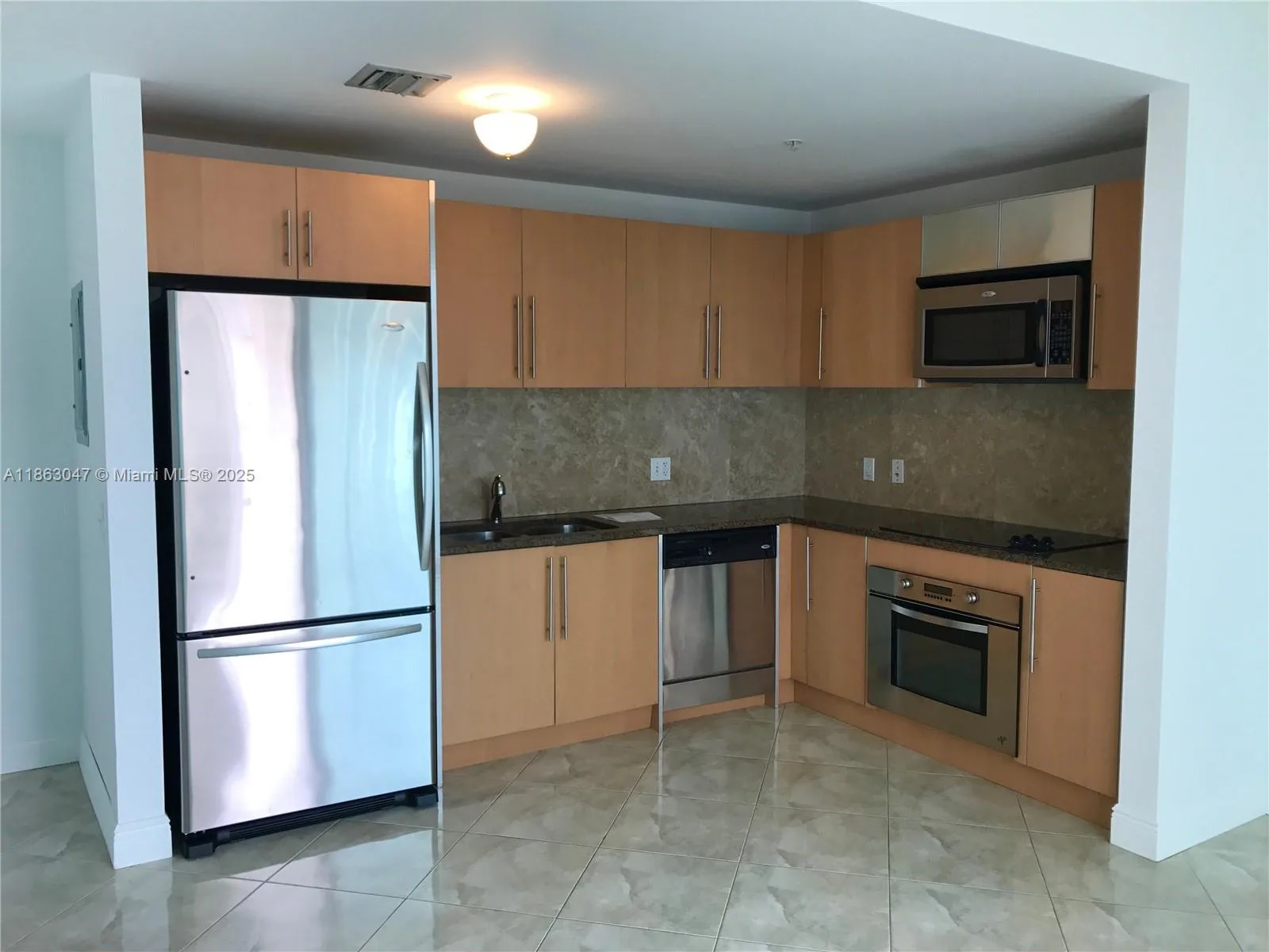 300 S Biscayne Blvd # T-1803, Miami, FL 33131 photo 11