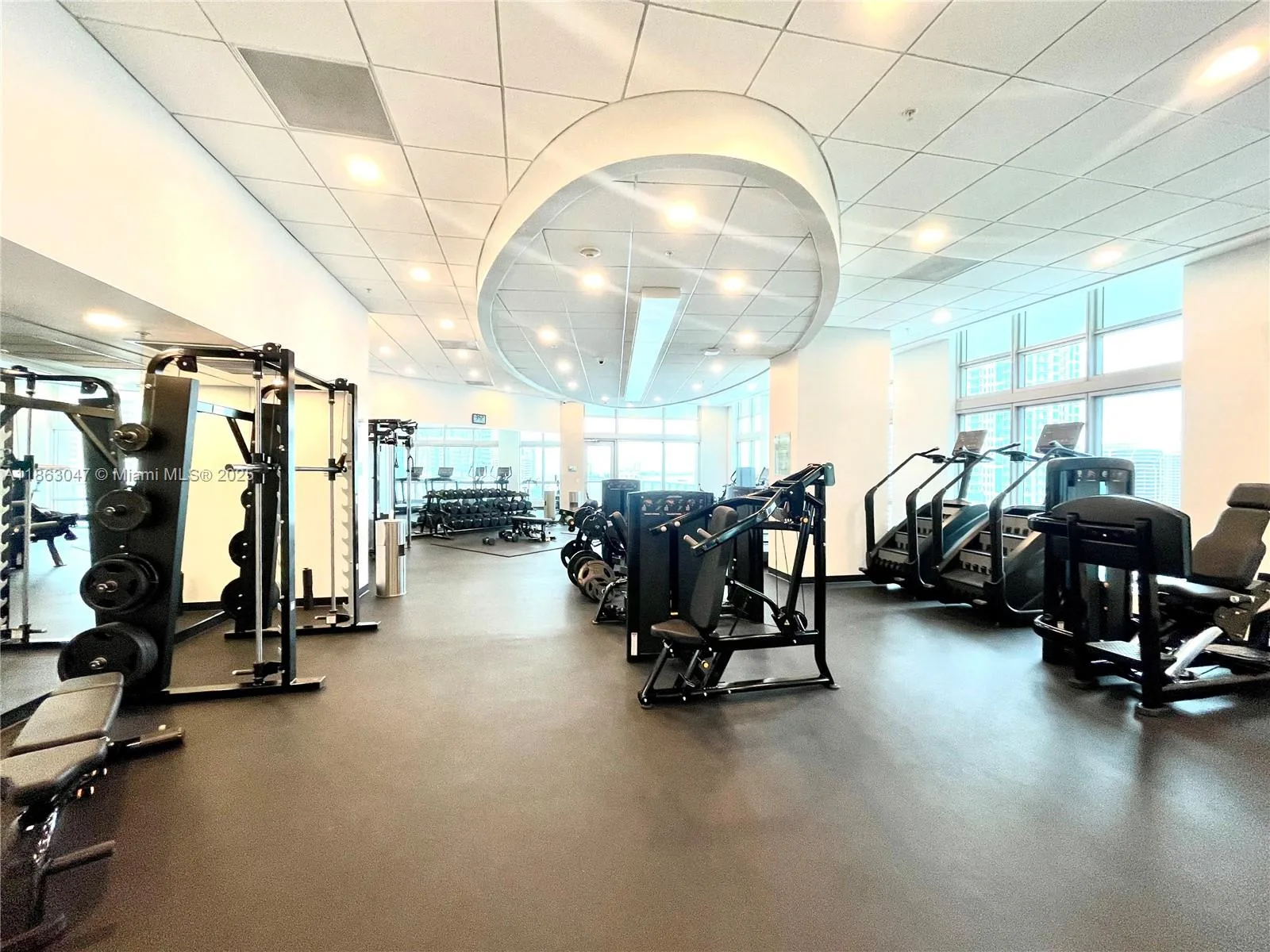 300 S Biscayne Blvd # T-1803, Miami, FL 33131 photo 2