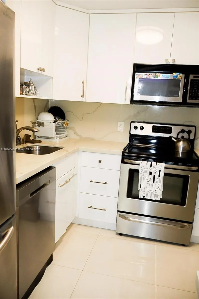800 West Ave # 426, Miami Beach, FL 33139 photo 10