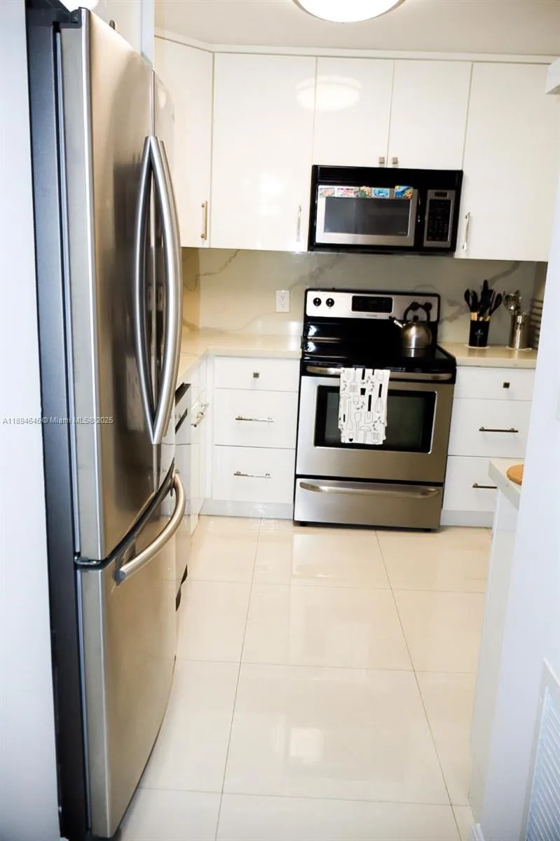 800 West Ave # 426, Miami Beach, FL 33139 photo 11