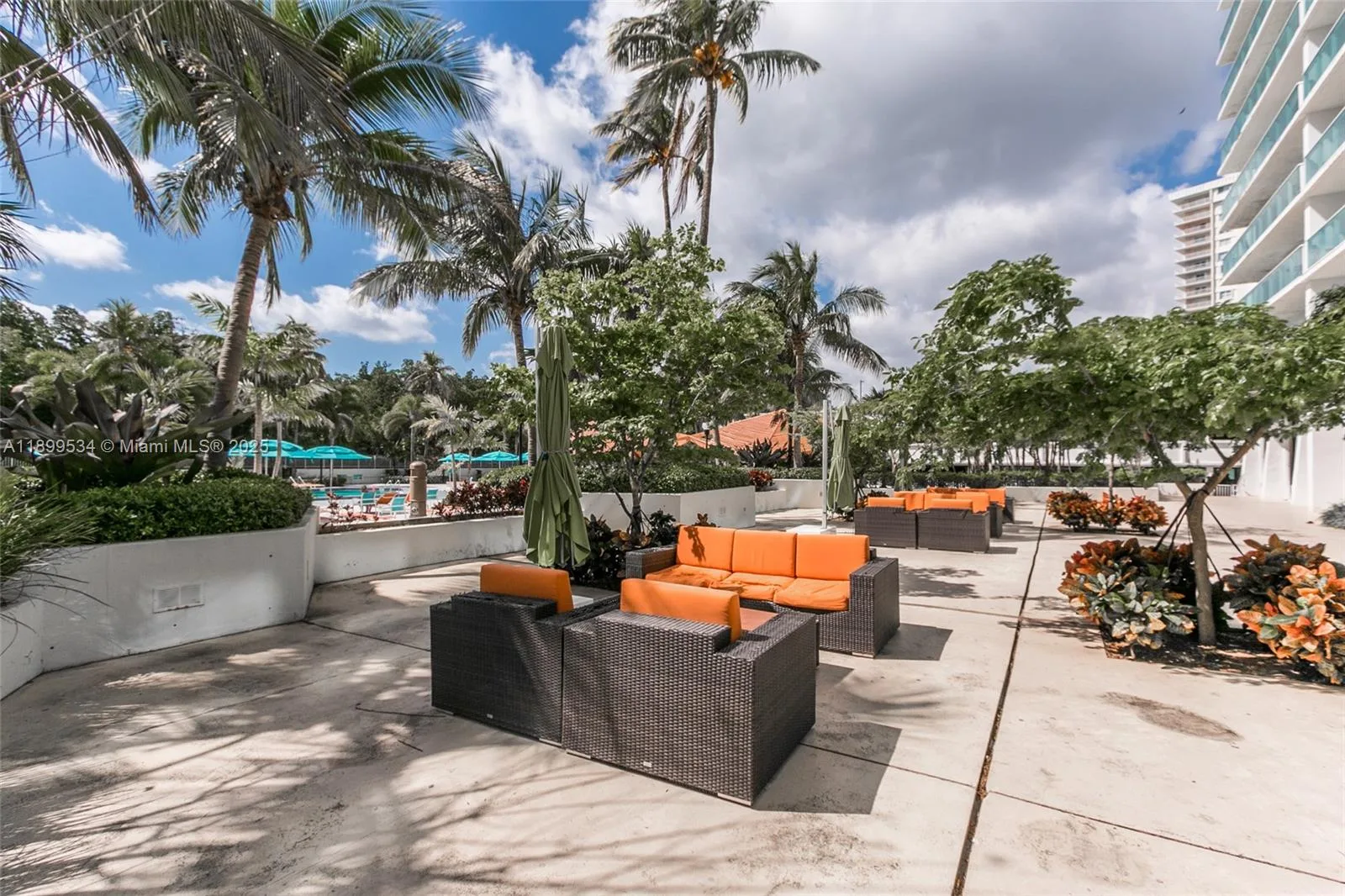 100 Bayview Dr # 1102, Sunny Isles Beach, FL 33160 photo 4