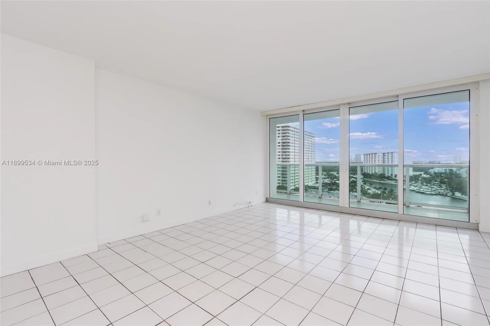 100 Bayview Dr # 1102, Sunny Isles Beach, FL 33160 photo 9