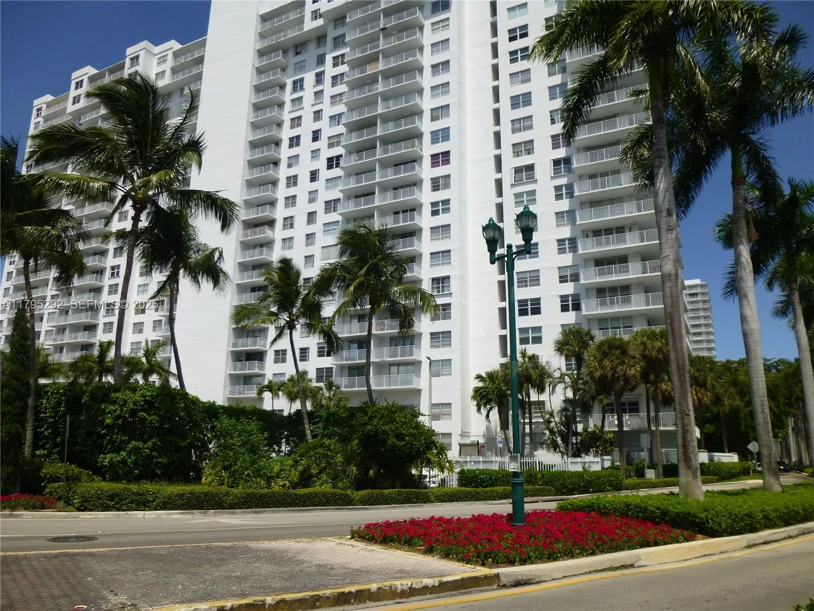 2801 NE 183rd St # 1507W, Aventura, FL 33160
