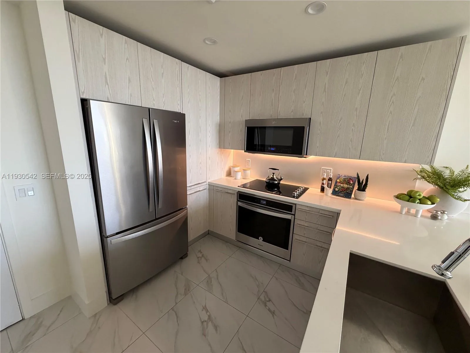 2000 Metropica Way # 2108, Sunrise, FL 33323 photo 2
