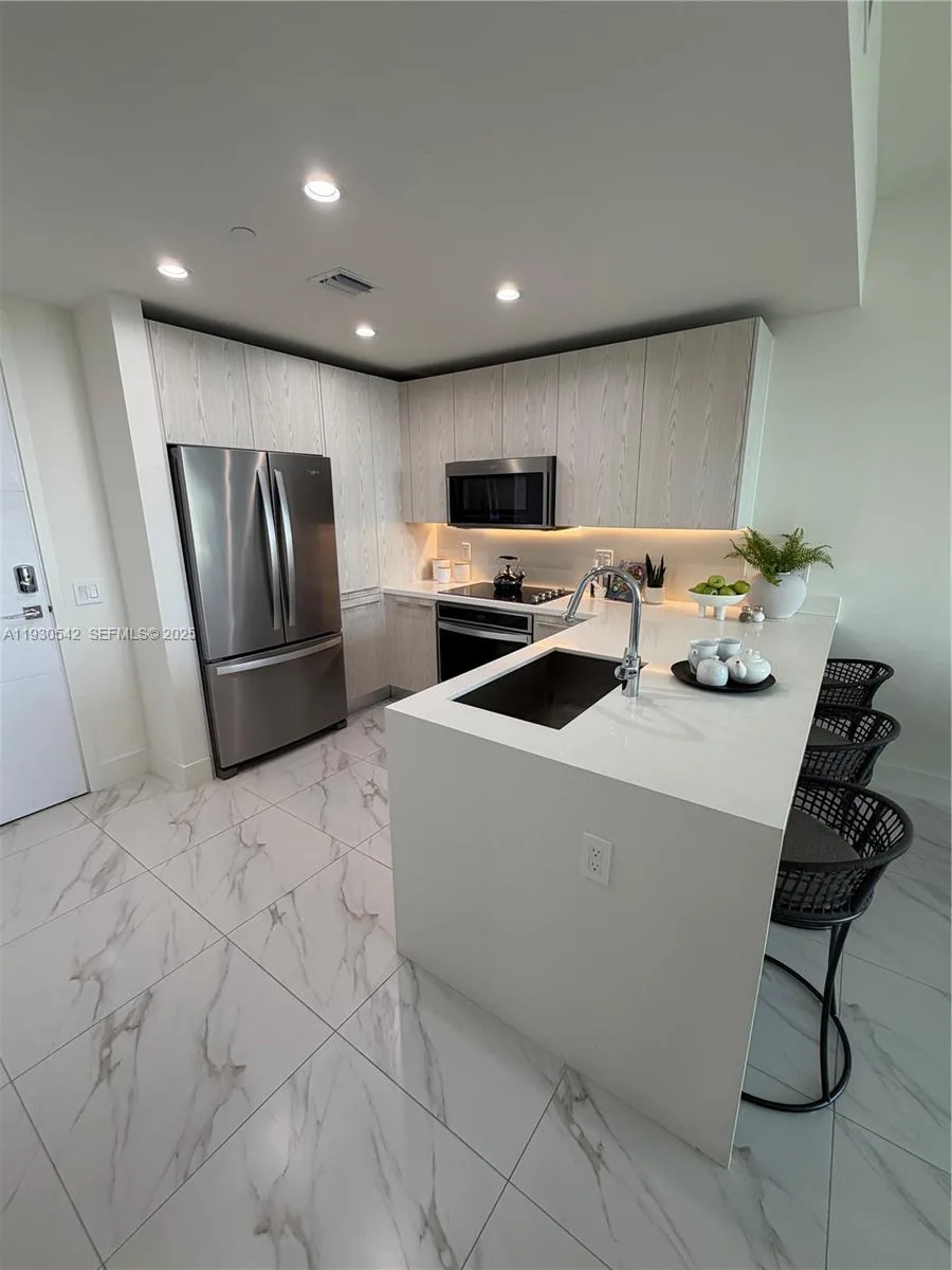 2000 Metropica Way # 2108, Sunrise, FL 33323 photo 4