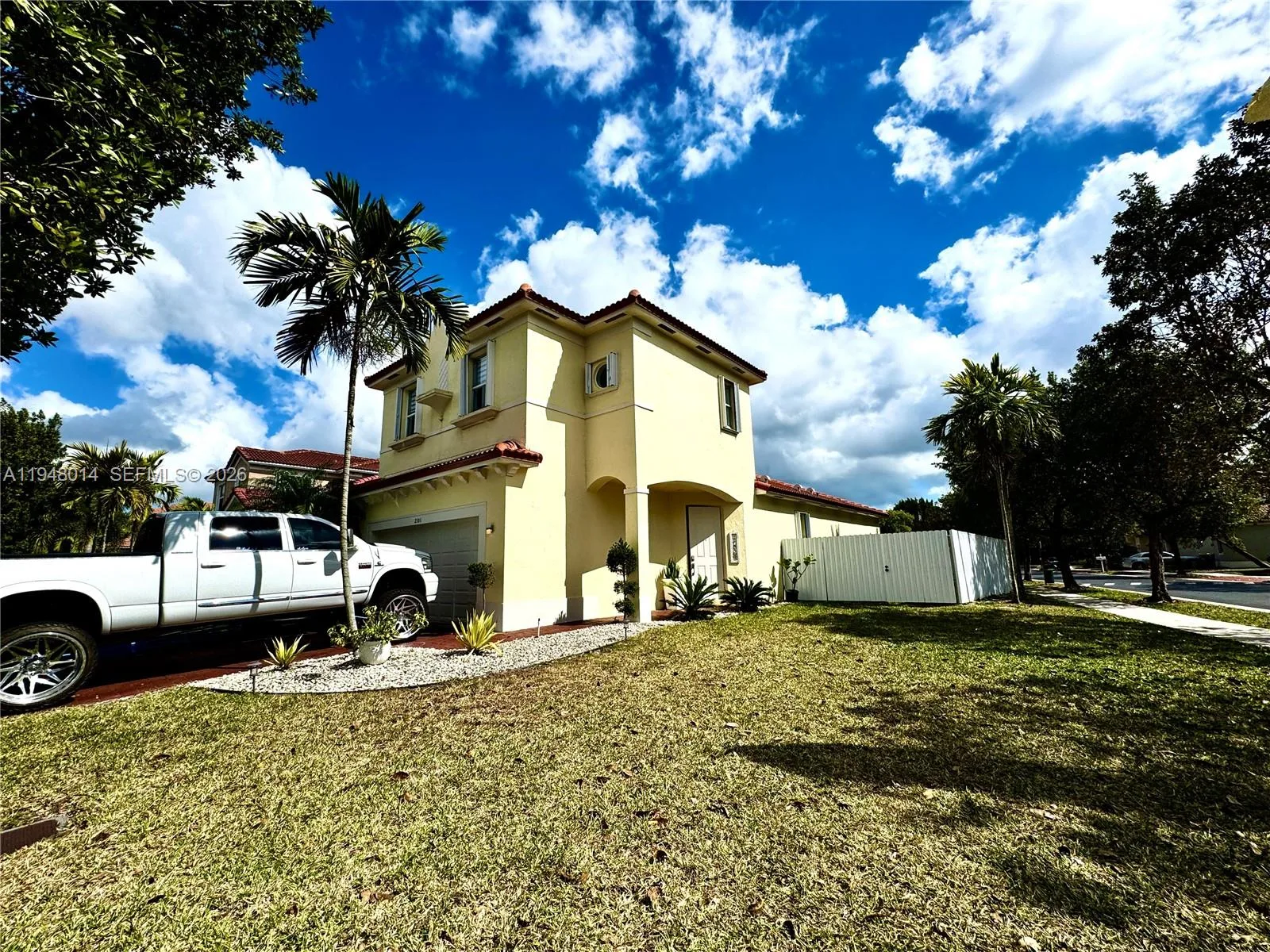 2101 NE 37th Ter, Homestead, FL 33033 photo 3