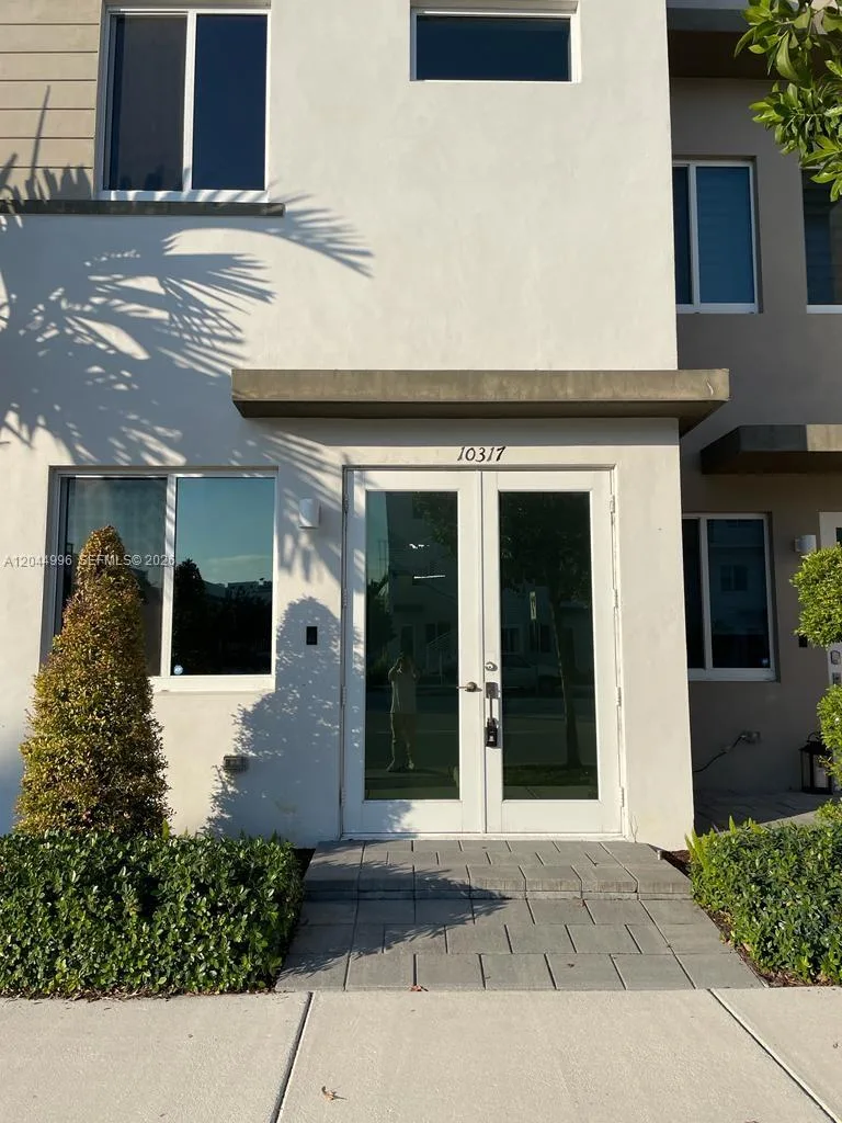 10317 NW 66th St # 10317, Doral, FL 33178