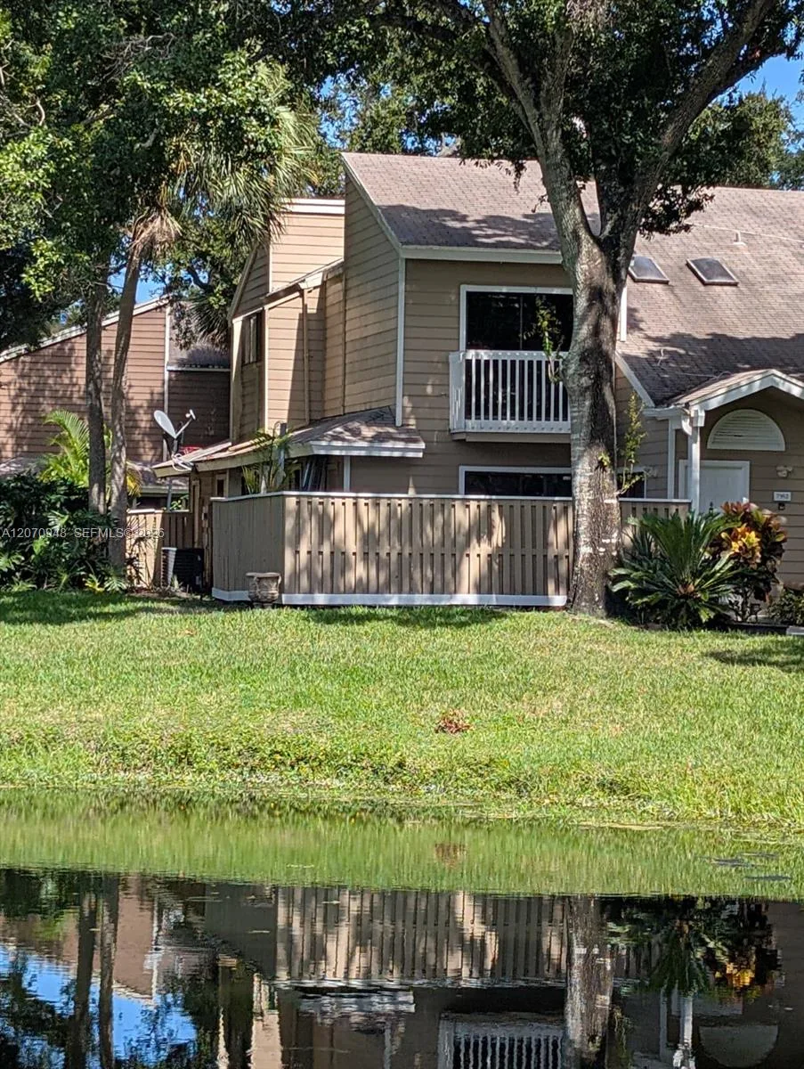 7162 Sportsmans Dr # 7162, North Lauderdale, FL 33068