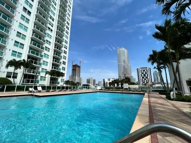 41 SE 5th St # 1512, Miami, FL 33131 photo 4
