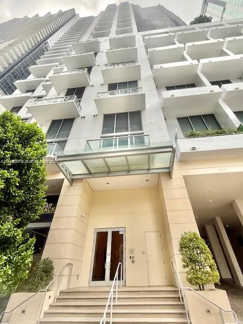 1050 Brickell Ave # 1602, Miami, FL 33131