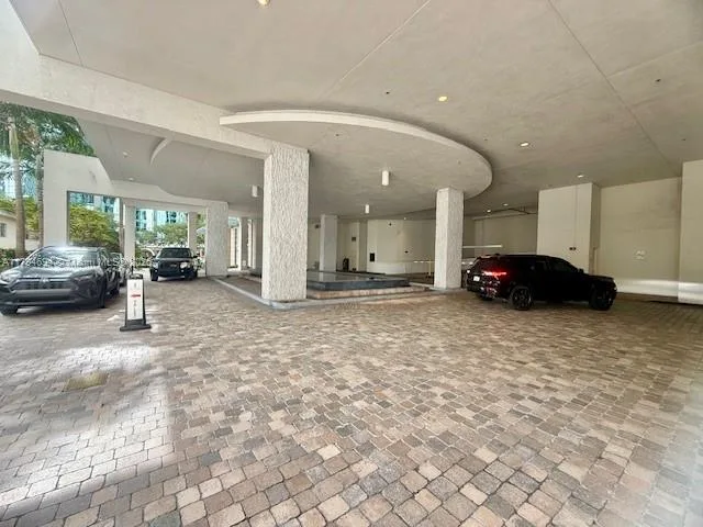 1050 Brickell Ave # 1602, Miami, FL 33131 photo 2
