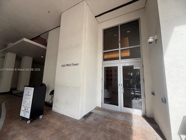 1050 Brickell Ave # 1602, Miami, FL 33131 photo 3