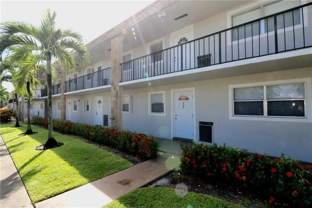 9915 Sandalfoot Boulevard # 408, Boca Raton, FL 33428 photo 2