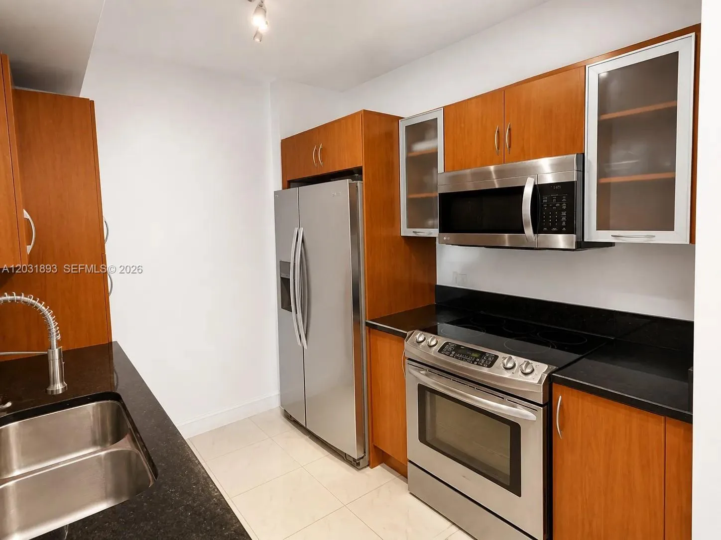 18800 NE 29th Ave # 405, Aventura, FL 33180 photo 2