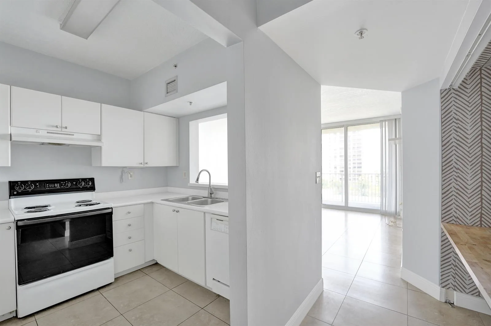 3020 NE 32nd Avenue # 807, Fort Lauderdale, FL 33308 photo 7