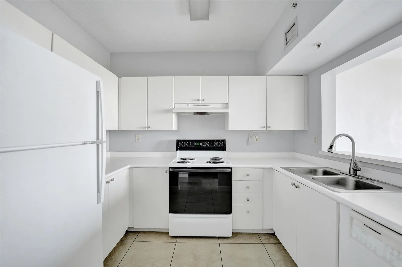 3020 NE 32nd Avenue # 807, Fort Lauderdale, FL 33308 photo 8