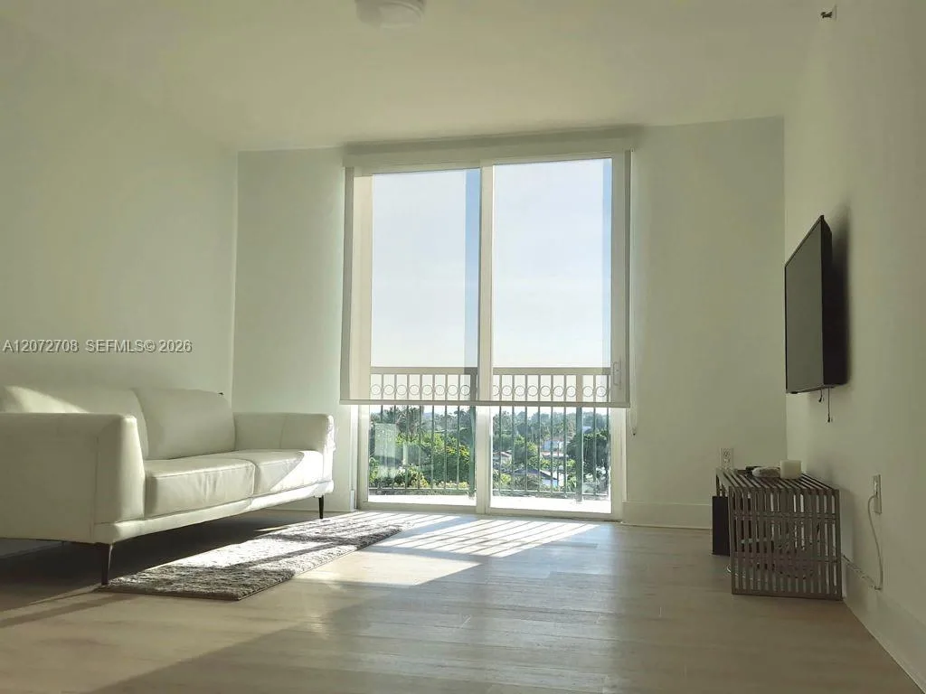 8888 Collins Ave # 512, Surfside, FL 33154
