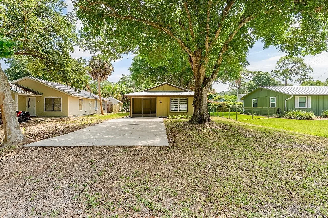 16 45th Avenue, Vero Beach, FL 32968
