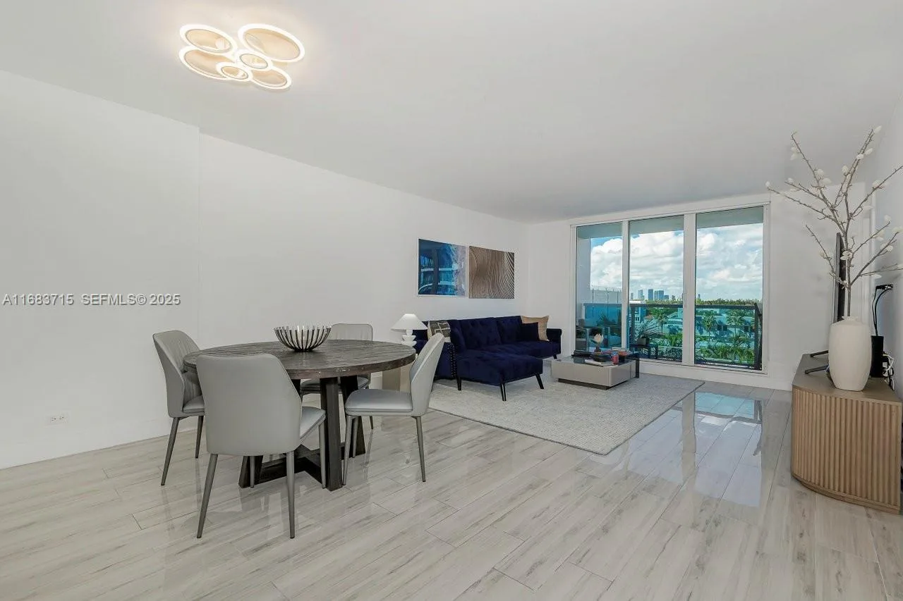 2301 Collins Ave # 534, Miami Beach, FL 33139
