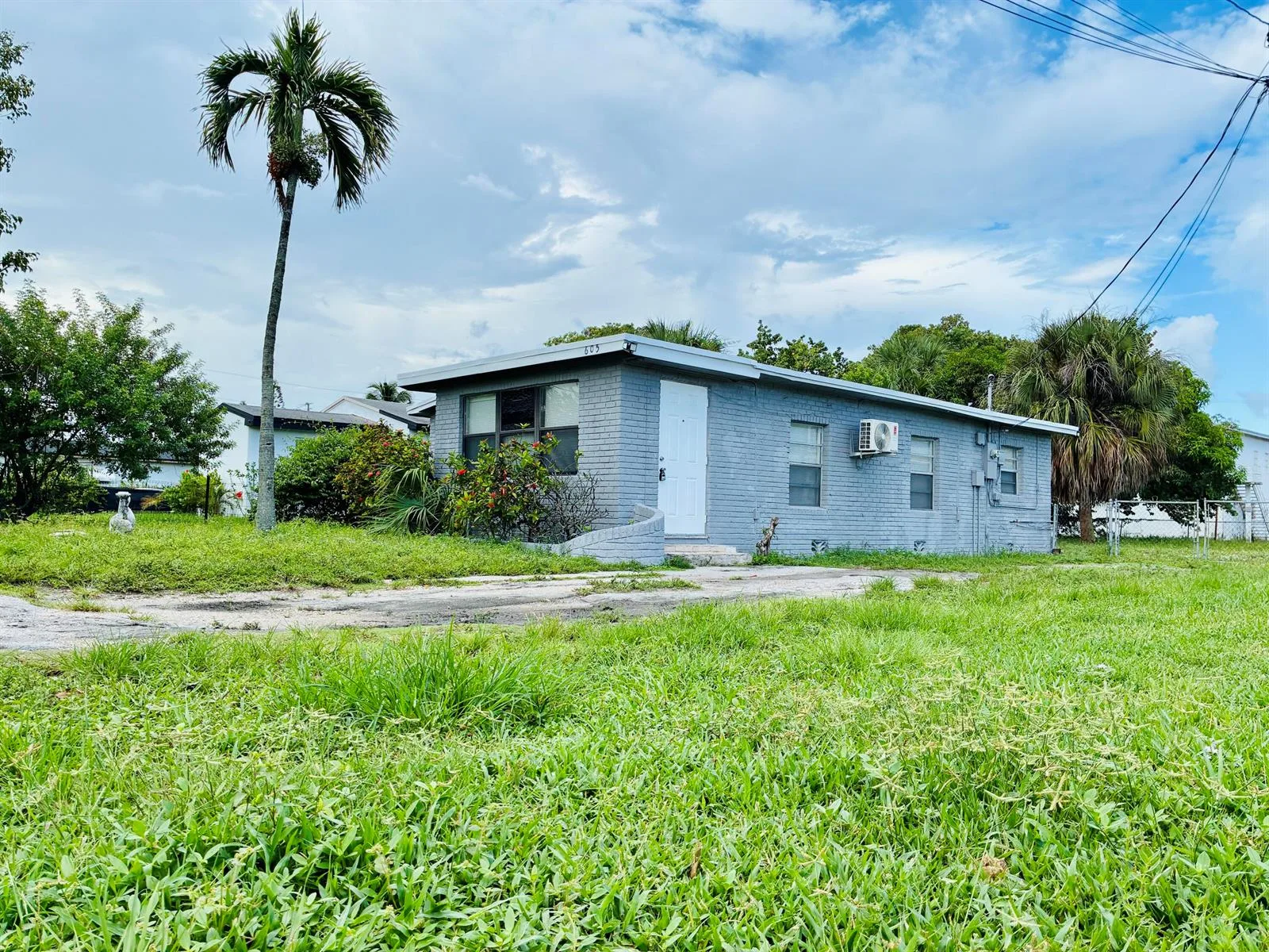 605 NW 9TH Avenue, Pompano Beach, FL 33060