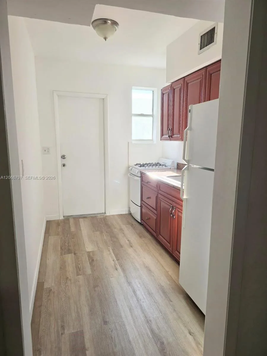 1255 Marseille # 21, Miami Beach, FL 33141 photo 8