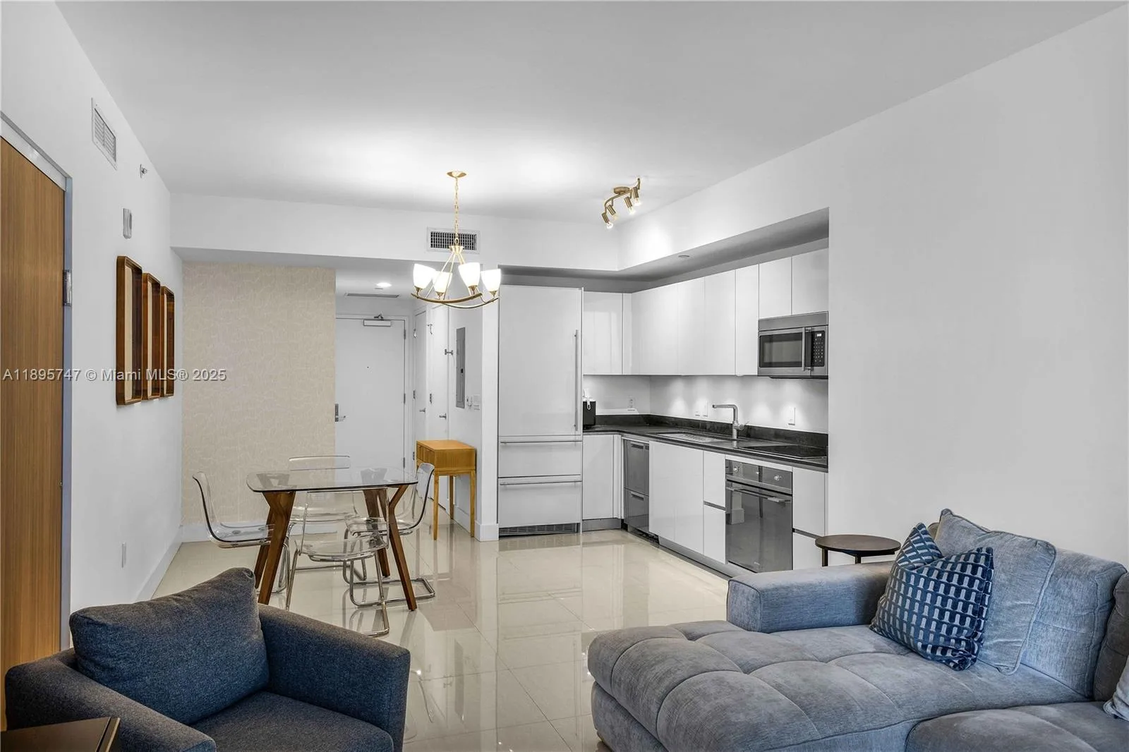 1010 Brickell Ave # 3208, Miami, FL 33131