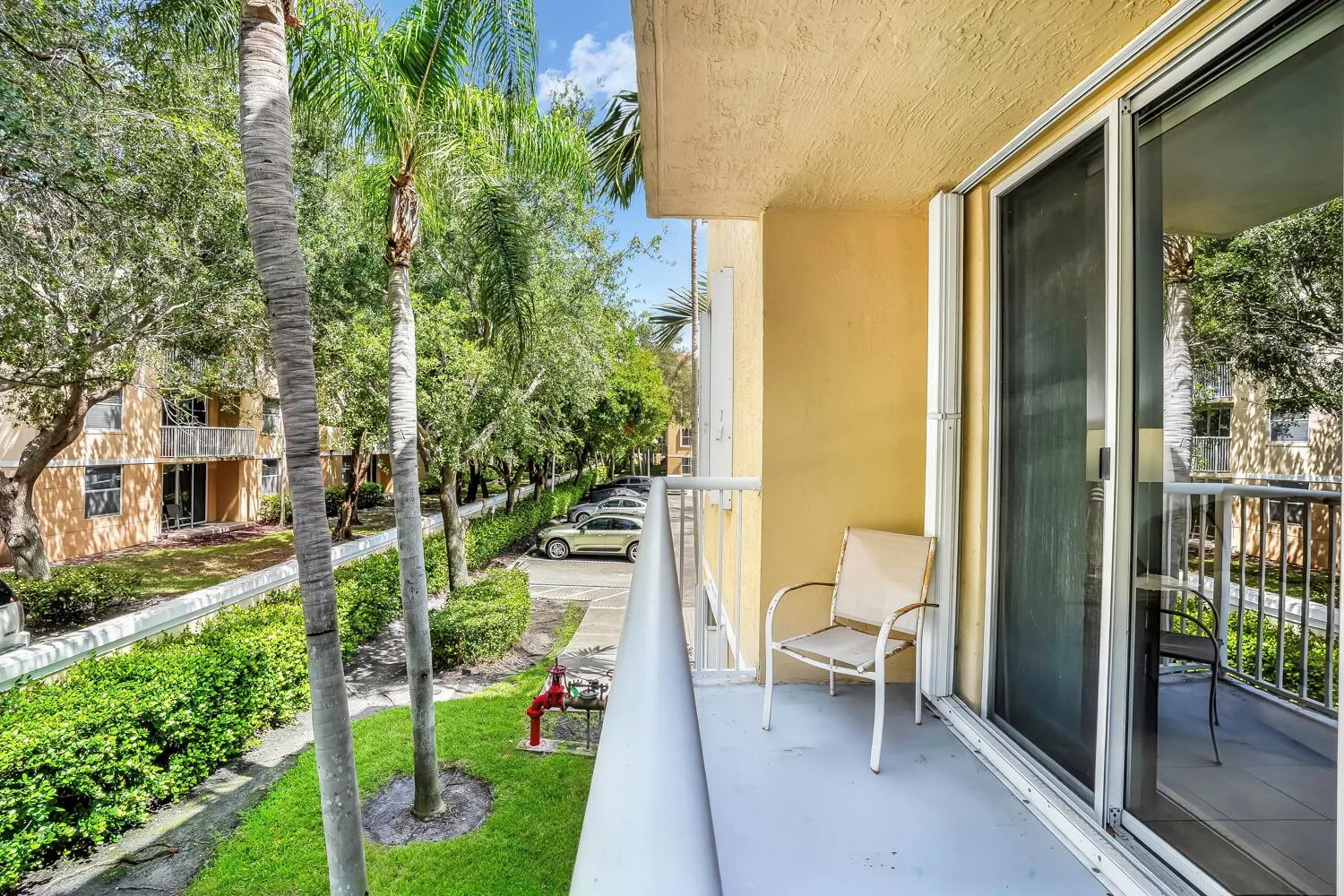 609 E SHERIDAN Street # 208, Dania Beach, FL 33004