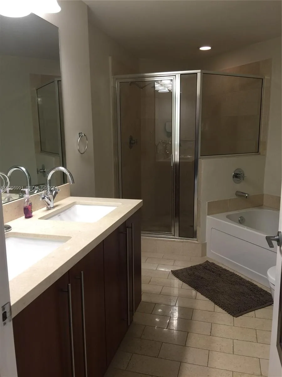 79 SW 12th St # 1406-S, Miami, FL 33130 photo 11
