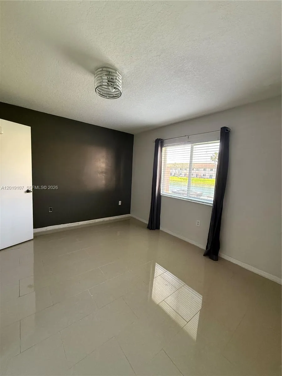 1271 SE 28th Ct # 105, Homestead, FL 33035 photo 5