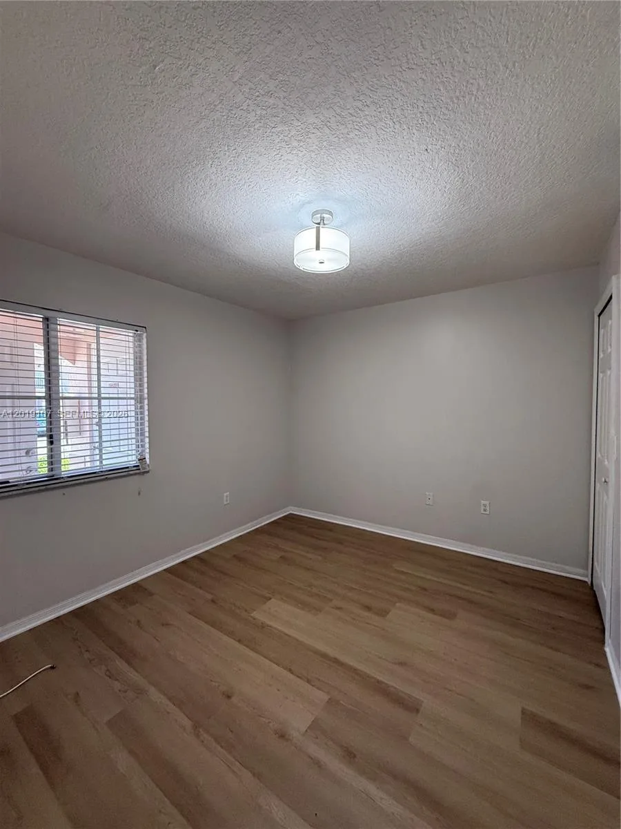 1271 SE 28th Ct # 105, Homestead, FL 33035 photo 6