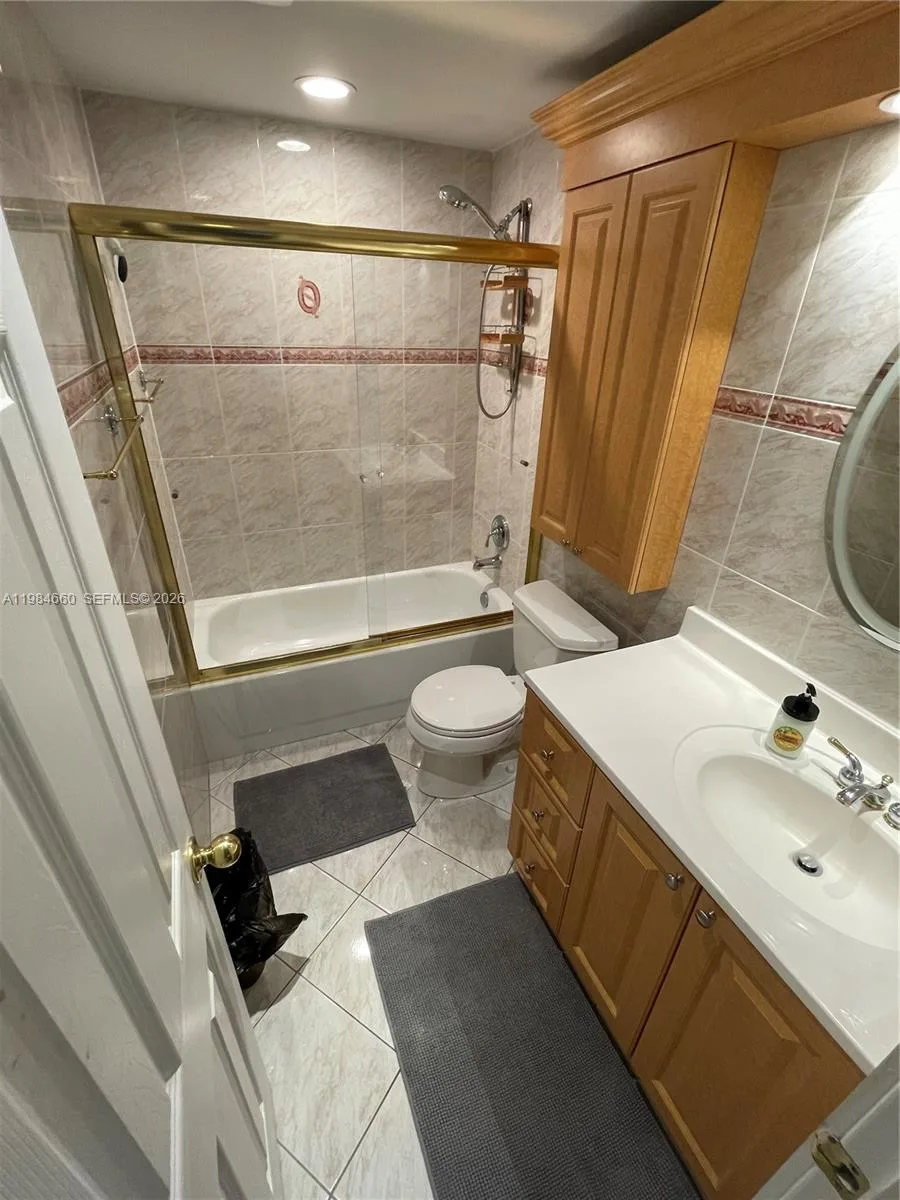 201 178th Dr # 313, Sunny Isles Beach, FL 33160 photo 11