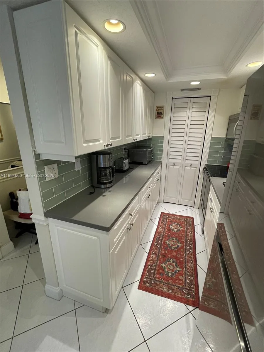 201 178th Dr # 313, Sunny Isles Beach, FL 33160 photo 8