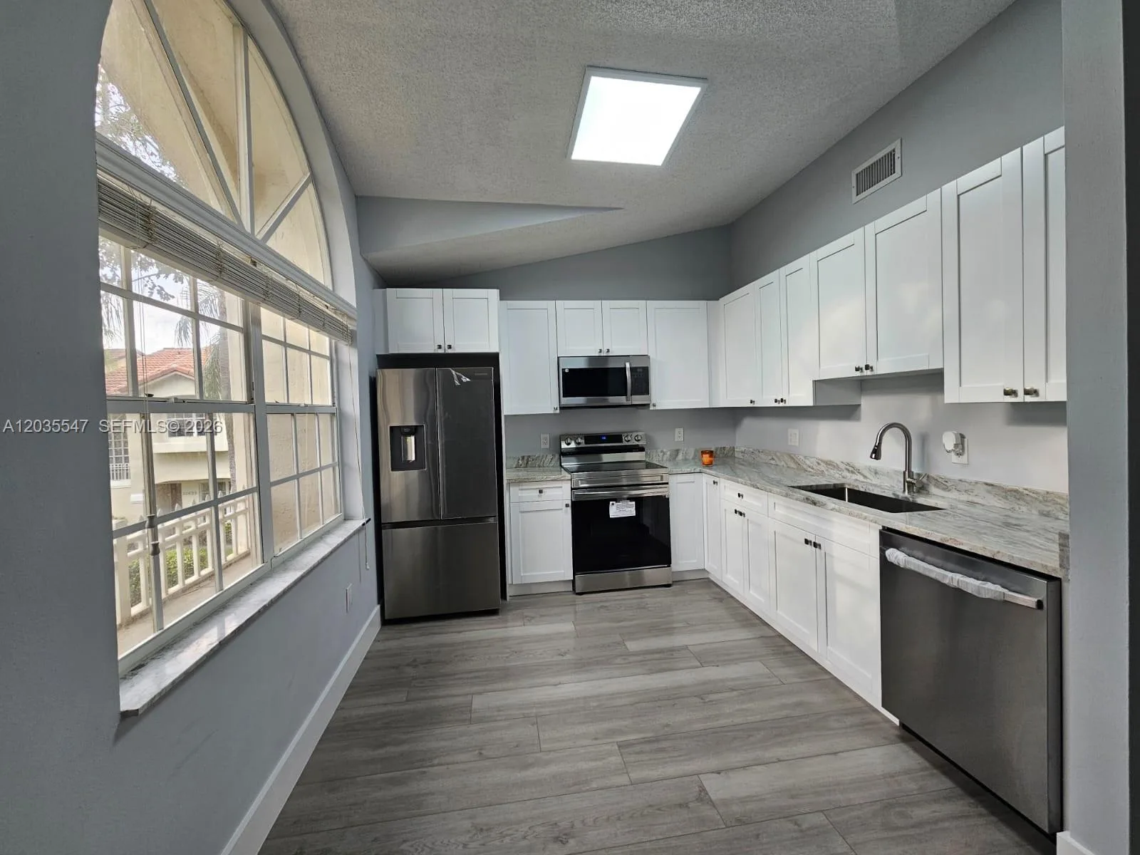 10823 NW 3rd Ct # B12U, Pembroke Pines, FL 33026