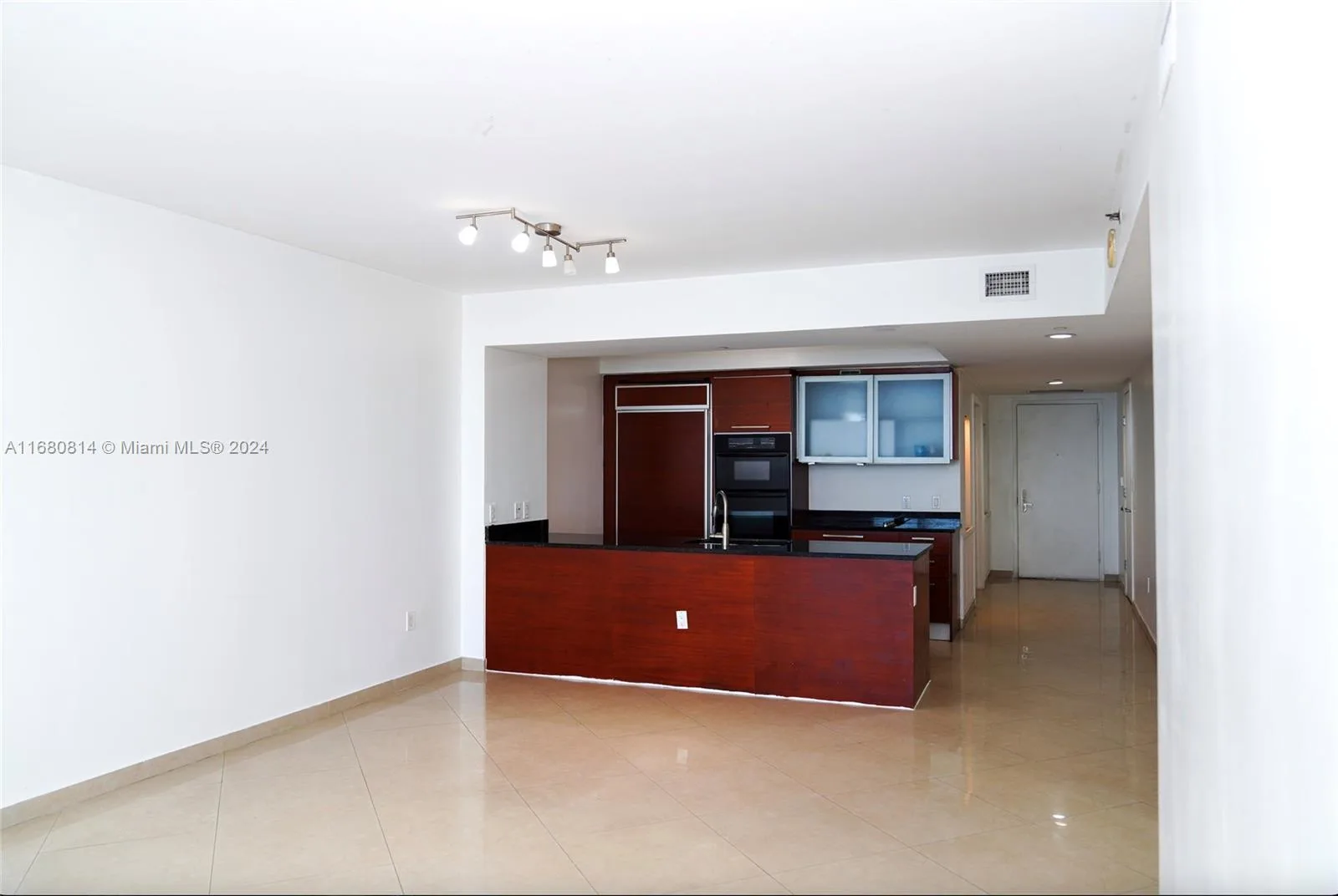 1830 S Ocean Dr # 4711, Hallandale Beach, FL 33009 photo 2