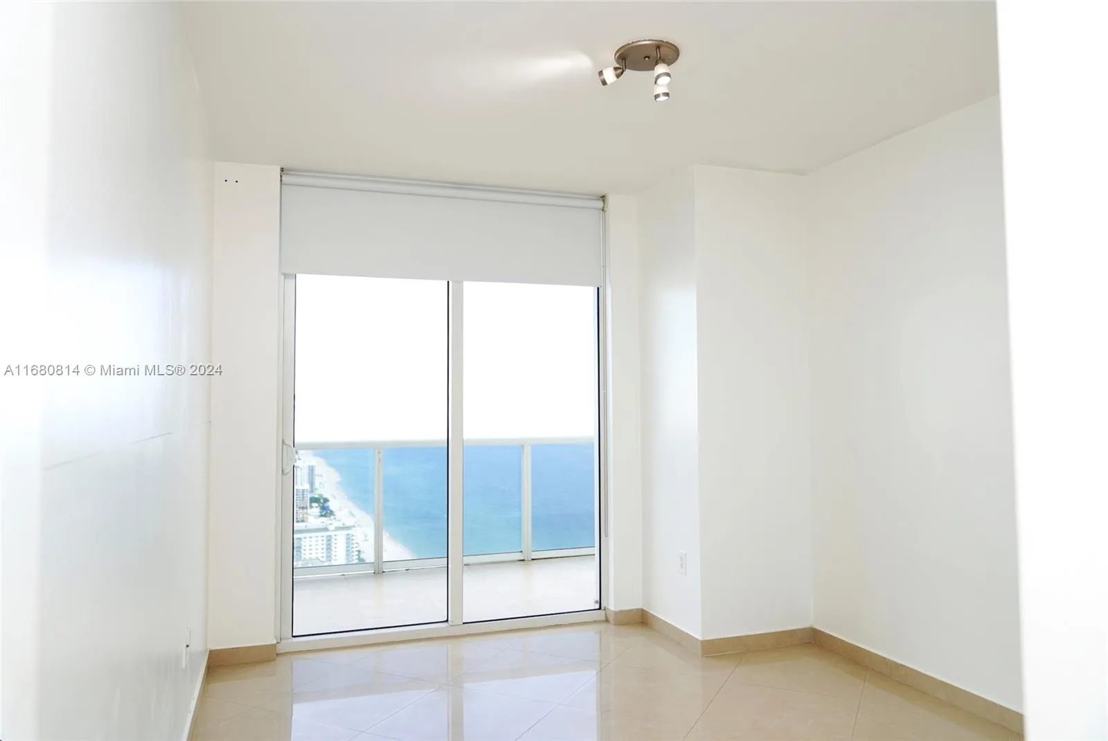 1830 S Ocean Dr # 4711, Hallandale Beach, FL 33009 photo 6