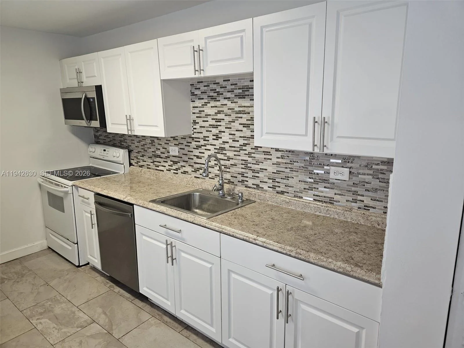7135 Collins Ave # 1011, Miami Beach, FL 33141 photo 3