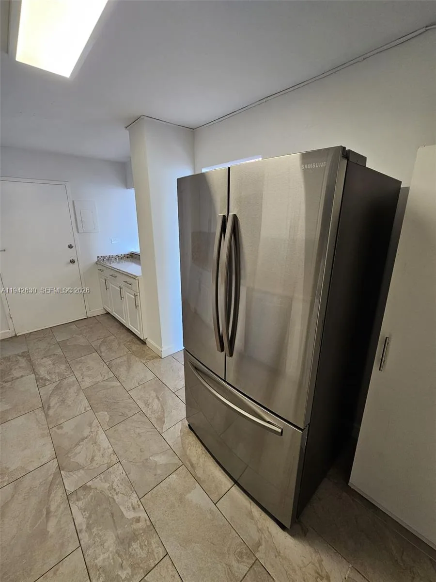 7135 Collins Ave # 1011, Miami Beach, FL 33141 photo 4