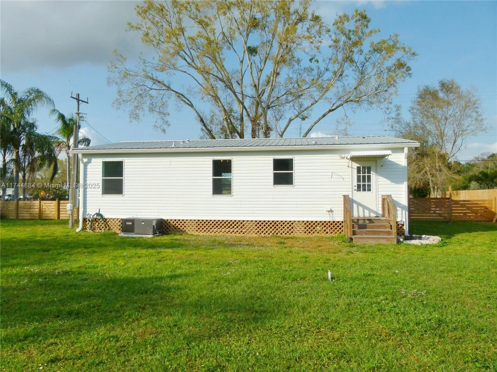 3412 SE 25th Street, Okeechobee, FL 34974 photo 2