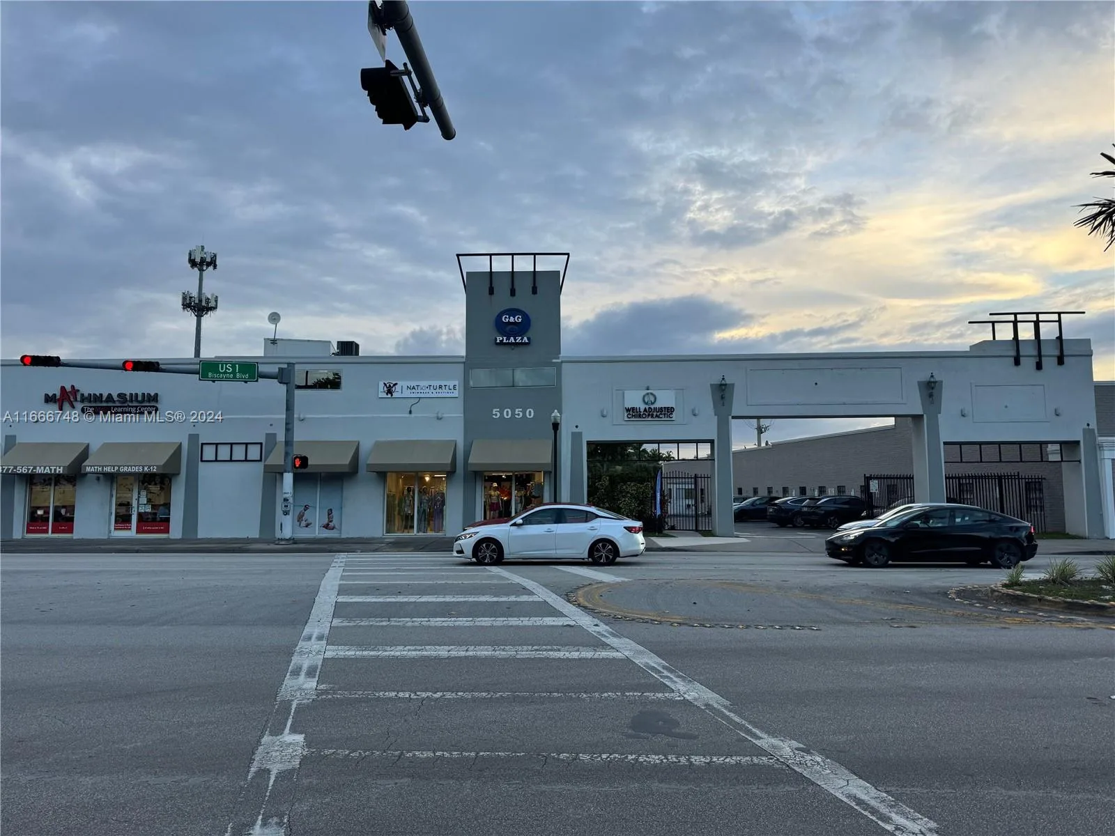 5050 Biscayne Blvd # 100, Miami, FL 33137