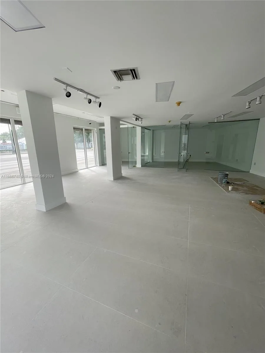 5050 Biscayne Blvd # 100, Miami, FL 33137 photo 2