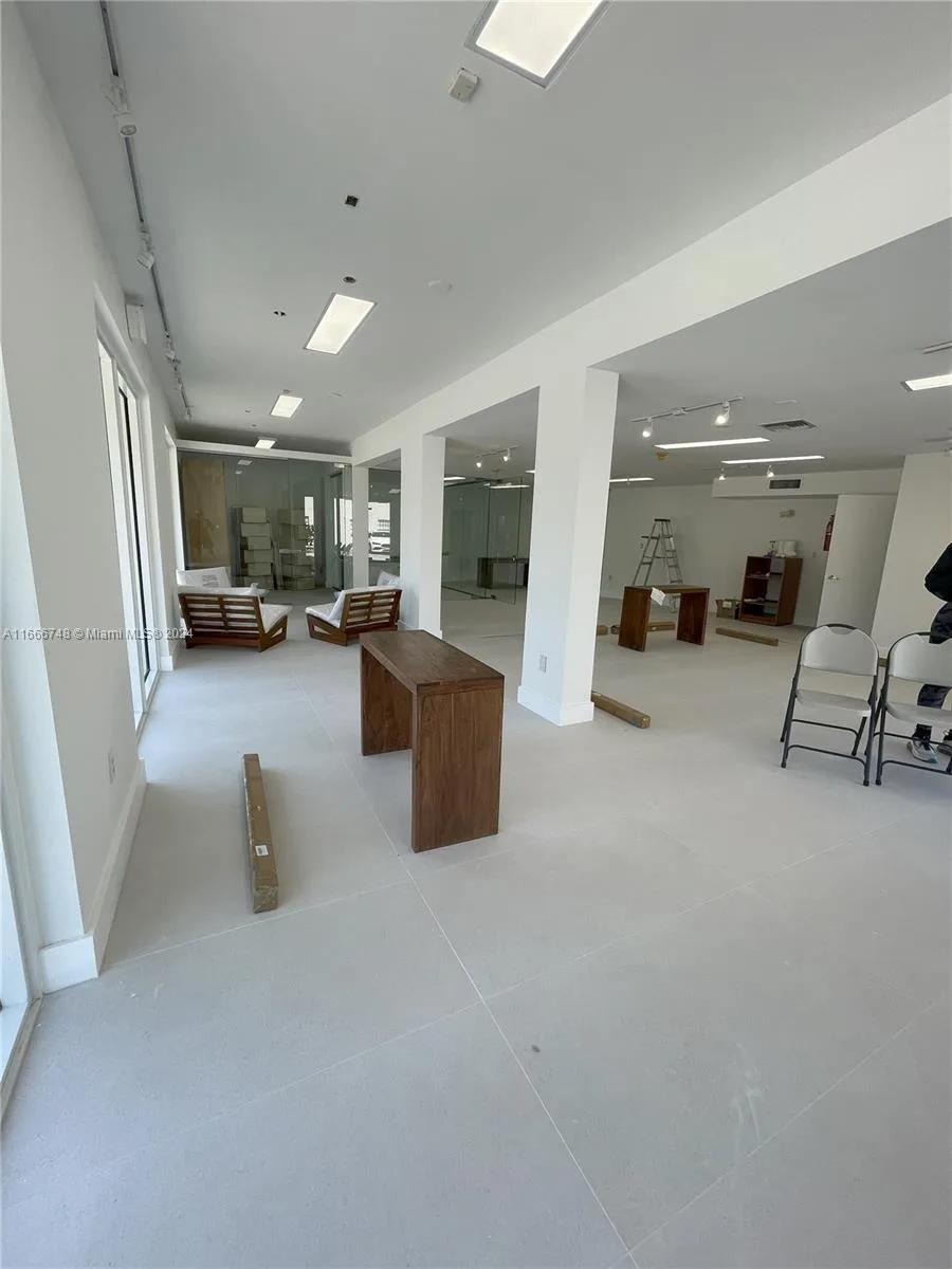 5050 Biscayne Blvd # 100, Miami, FL 33137 photo 4