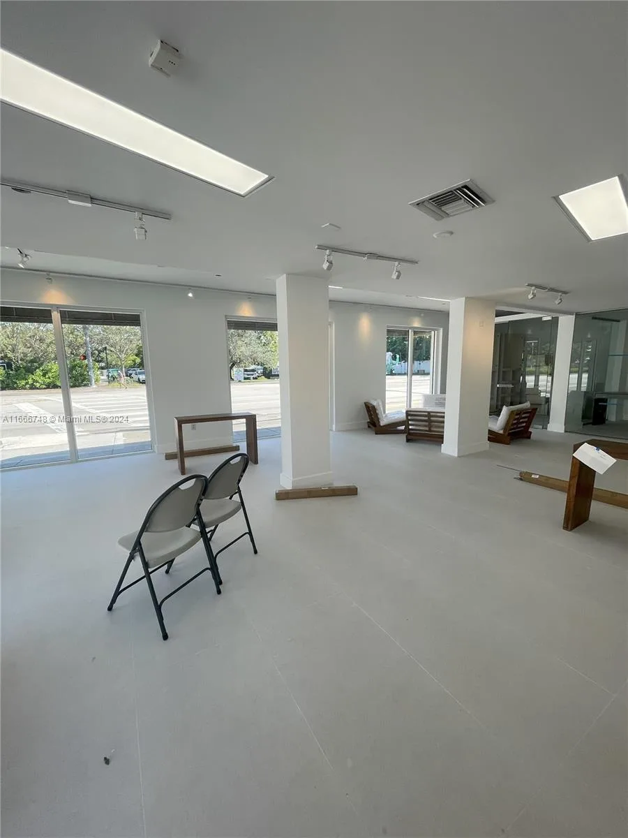 5050 Biscayne Blvd # 100, Miami, FL 33137 photo 7