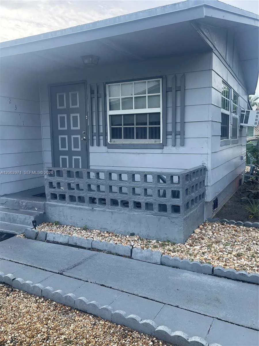 2311 NW 27th Ter, Fort Lauderdale, FL 33311 — zdjęcie 2
