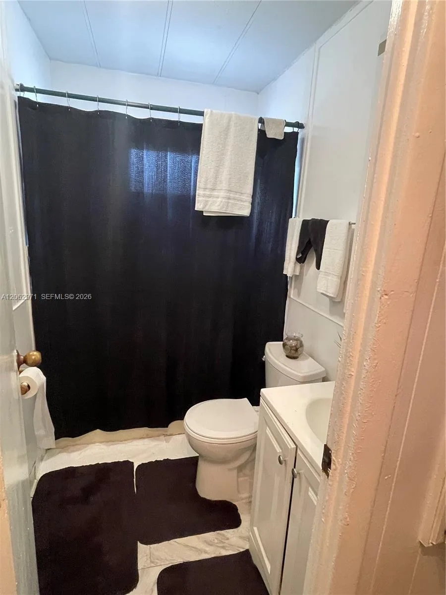 2311 NW 27th Ter, Fort Lauderdale, FL 33311 photo 6