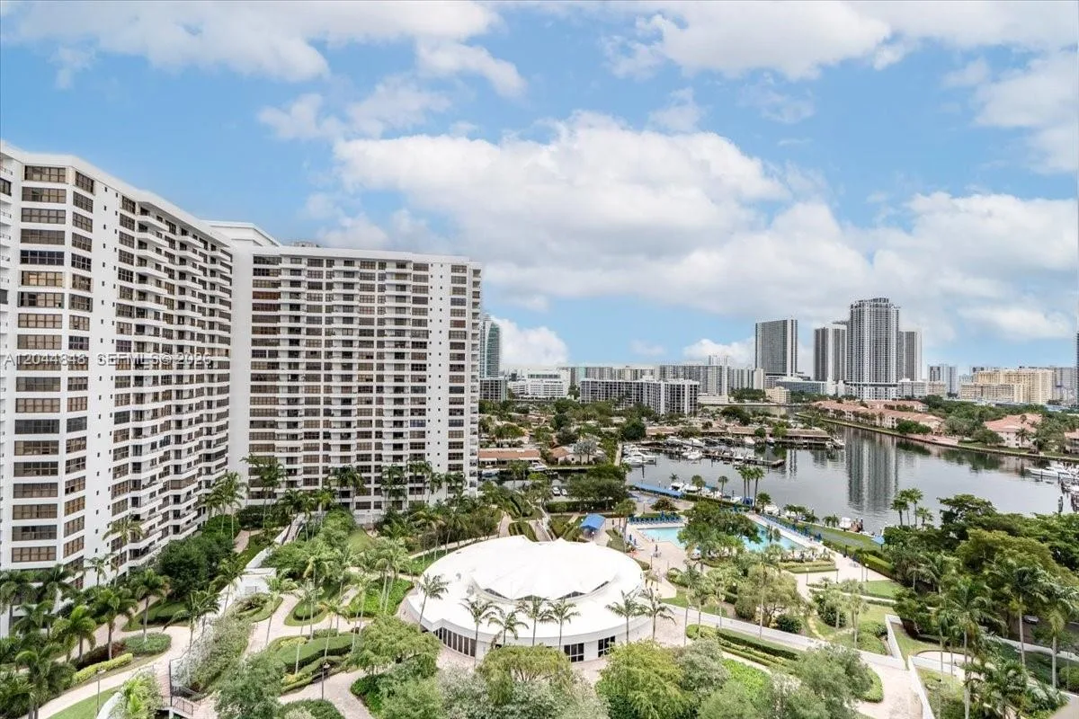 600 Three Islands Blvd # 1413, Hallandale Beach, FL 33009