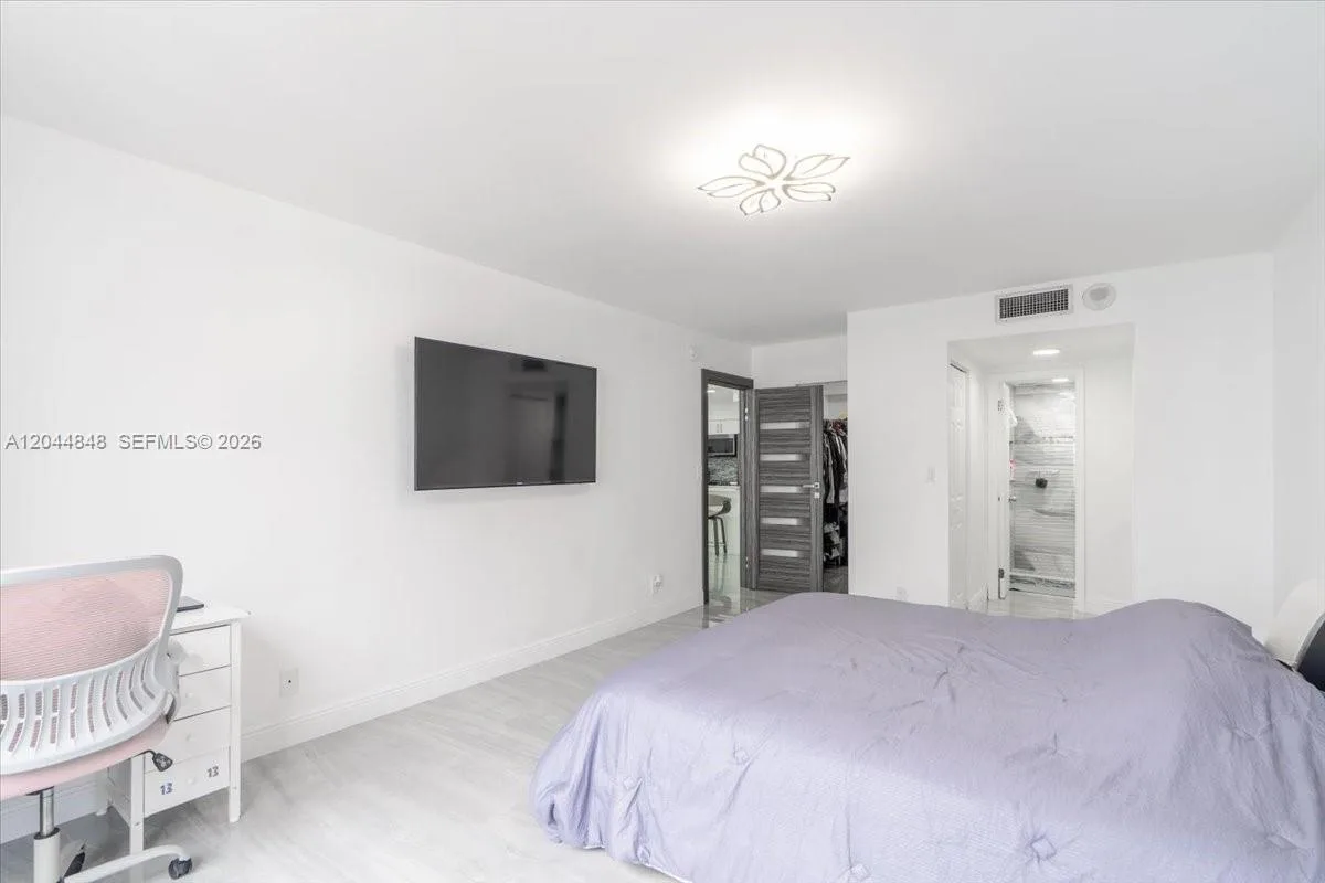 600 Three Islands Blvd # 1413, Hallandale Beach, FL 33009 photo 11