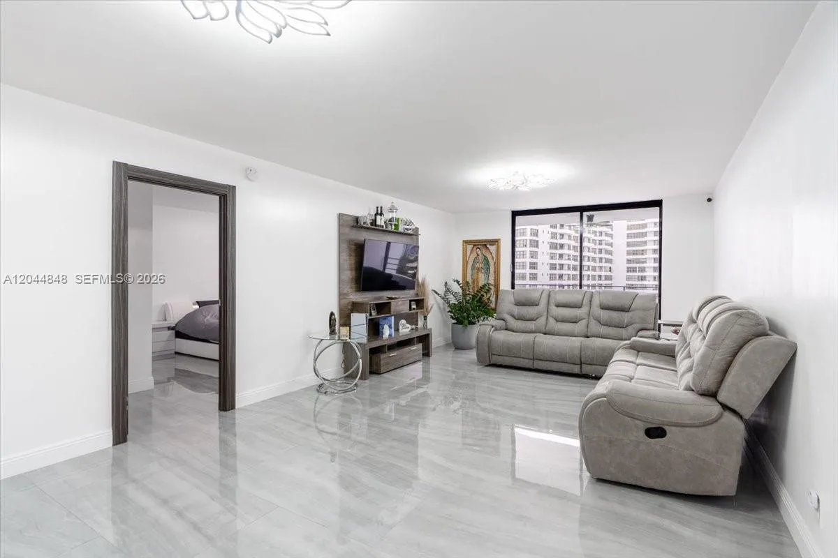 600 Three Islands Blvd # 1413, Hallandale Beach, FL 33009 photo 8