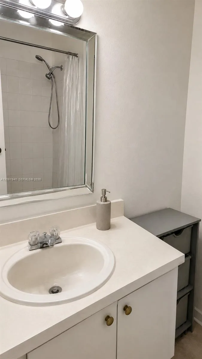 17911 NW 68th Ave # M201, Hialeah, FL 33015