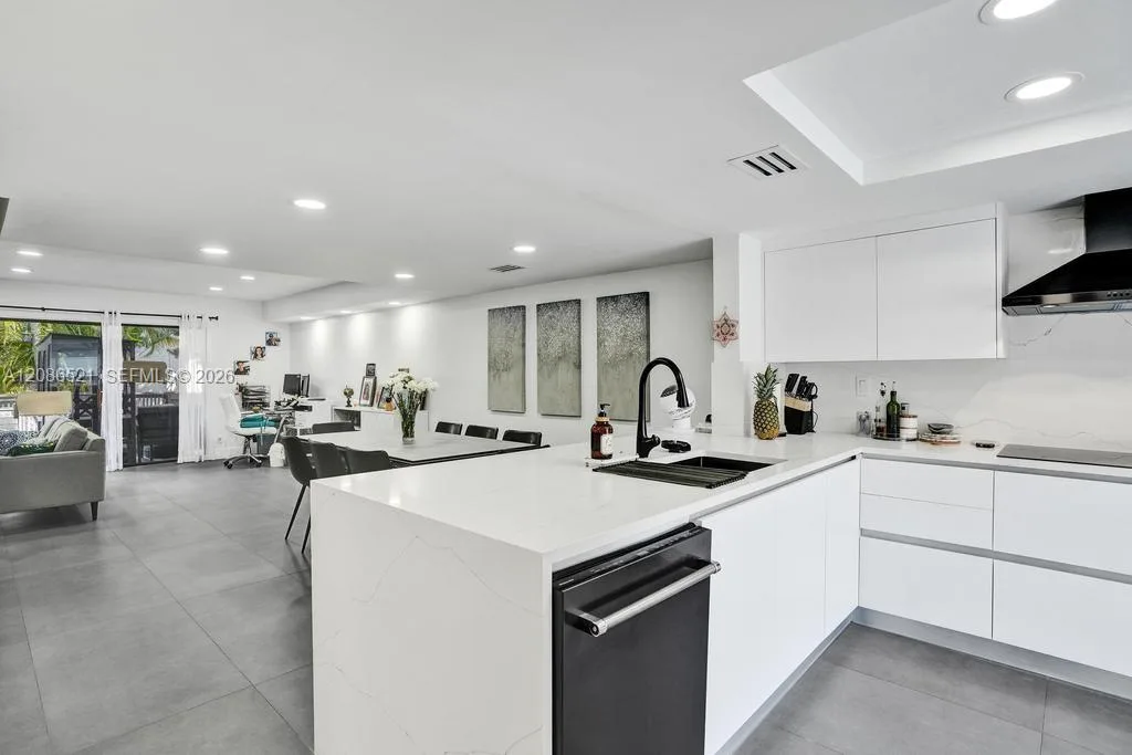2723 NE 164th St # 77, North Miami Beach, FL 33160