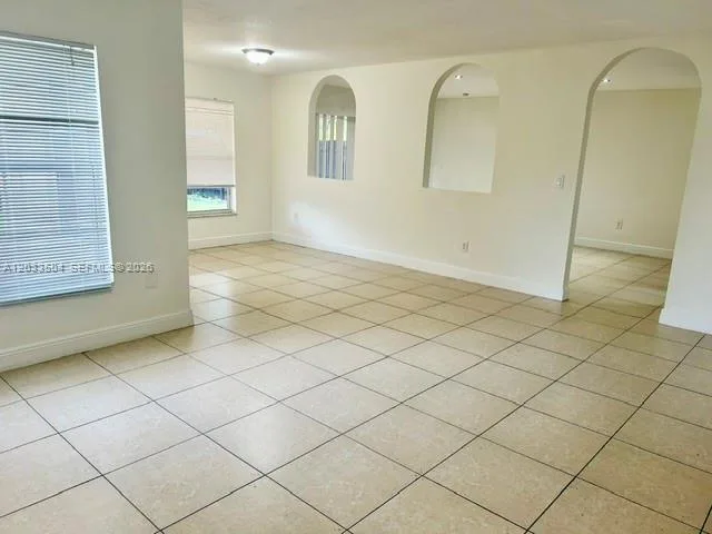 1095 SW 135th Pl, Miami, FL 33184 photo 4